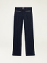 Jeans flared blu rinse con dettagli gioiello image number 4