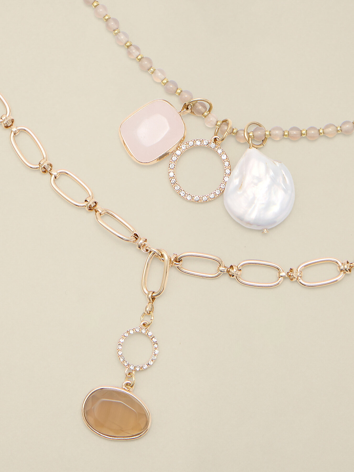 Lot de trois colliers image number 2