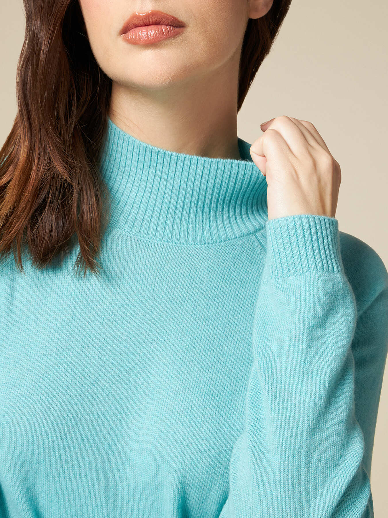 Cashmere blend turtleneck sweater image number 3