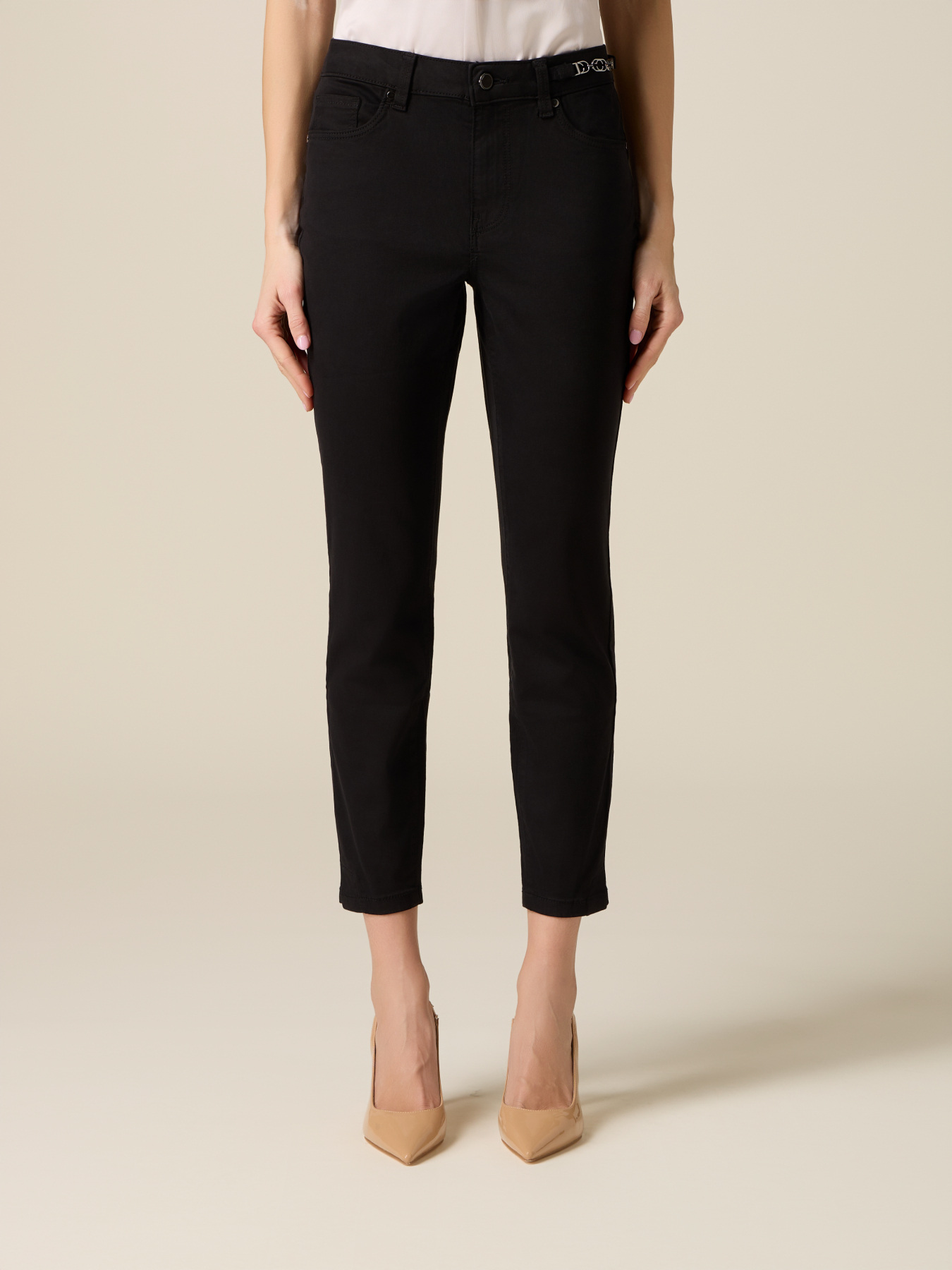 Pantalon skinny avec cha&icirc;ne m&eacute;tallique image number 3