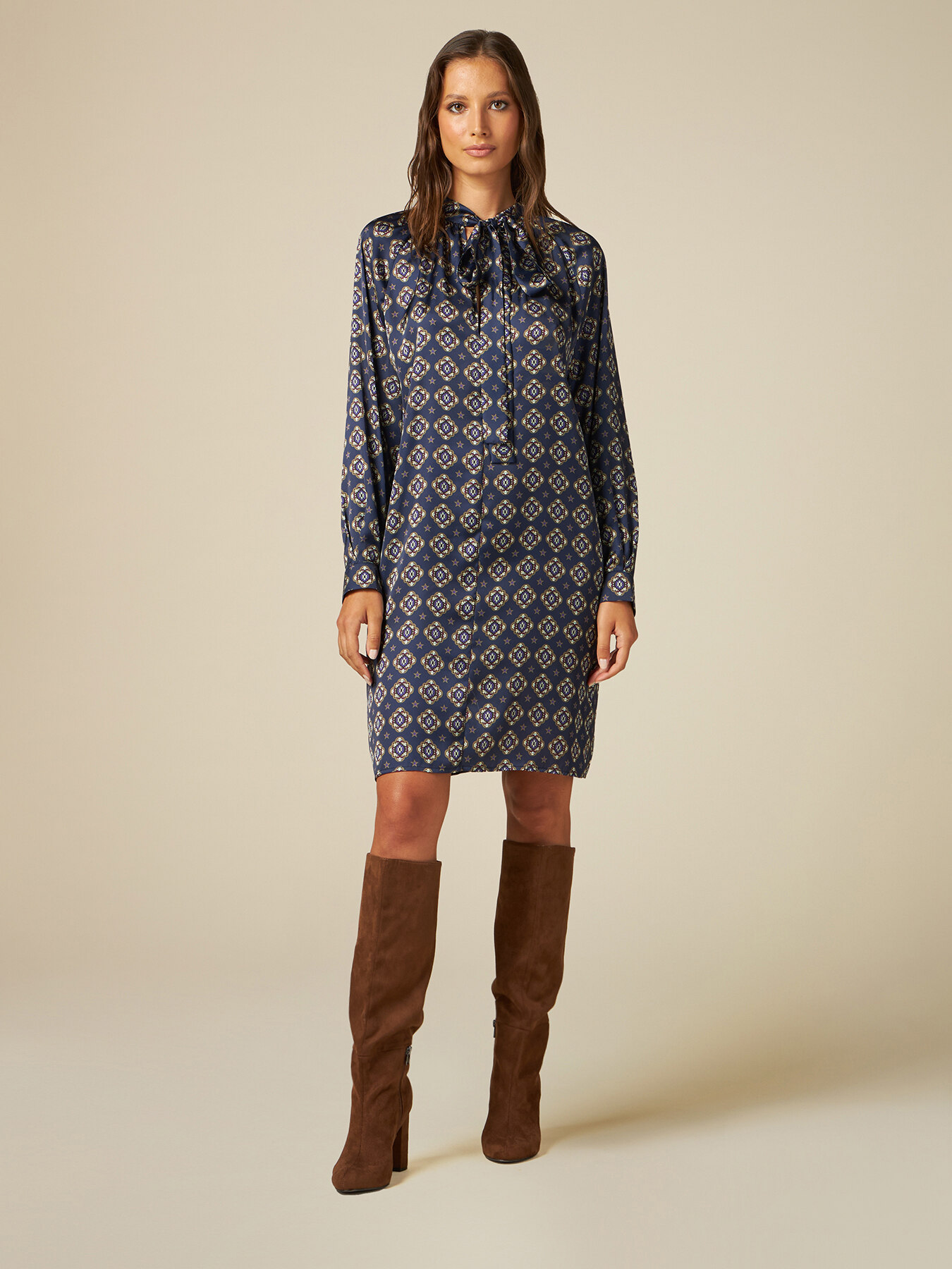 Vestito in raso fantasia image number 0