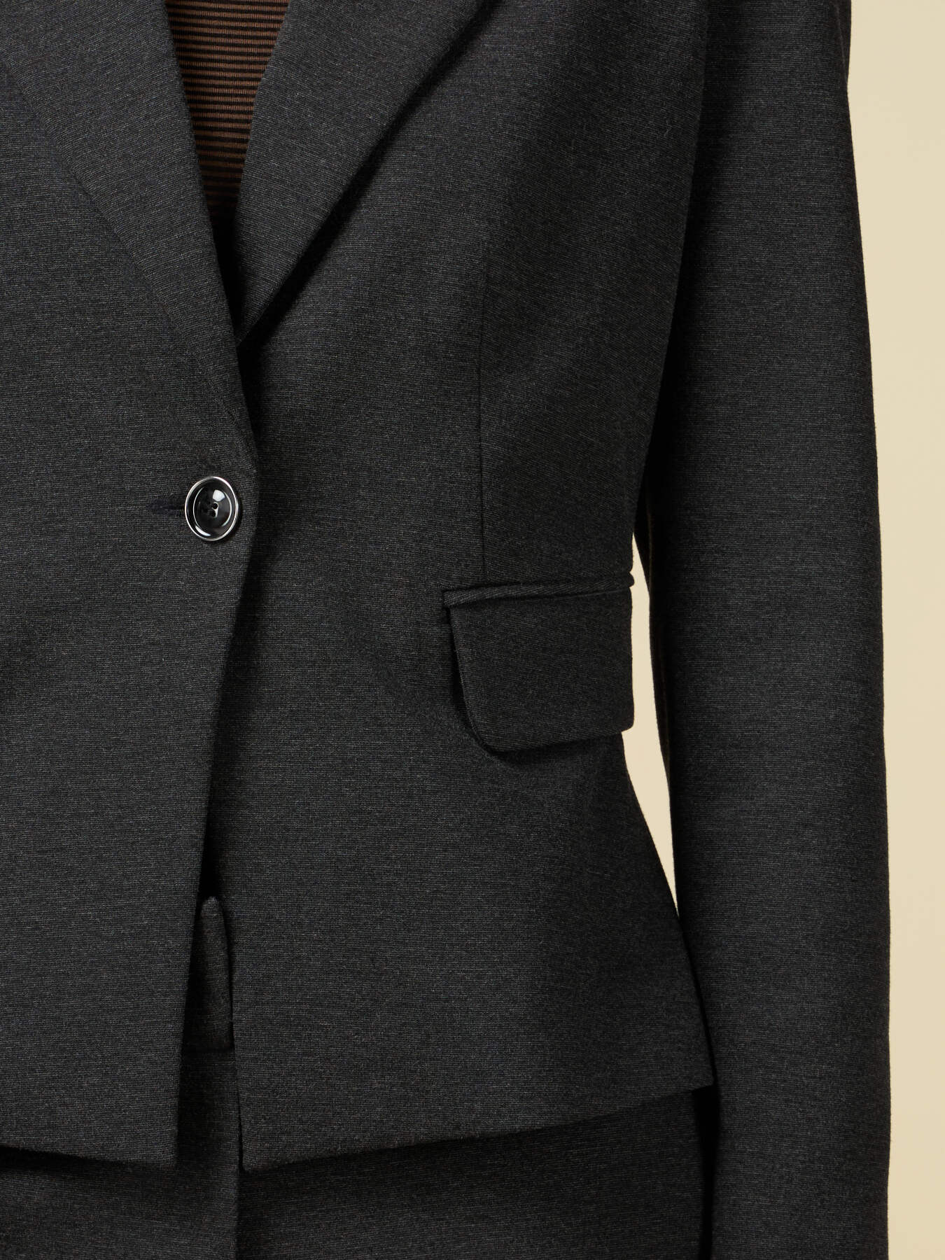 Milano knit fabric blazer image number 2