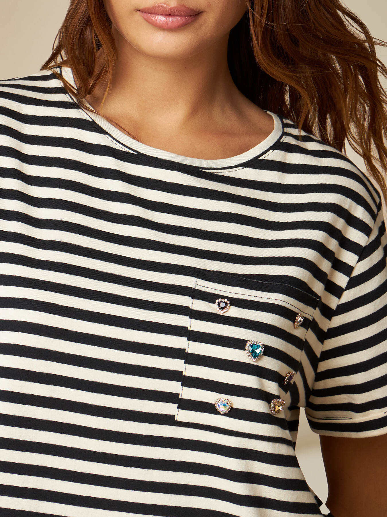 T-shirt a righe con taschino e castoni image number 2