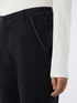 Pantaloni chino Madrid con tape gioiello image number 2