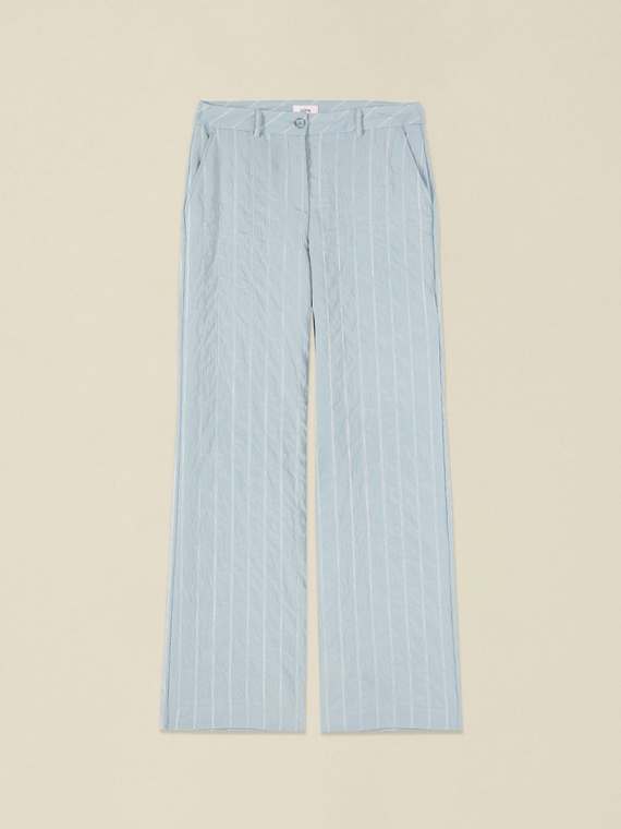 Gestreifte Palazzo-Hose mit Crinkle-Effekt
