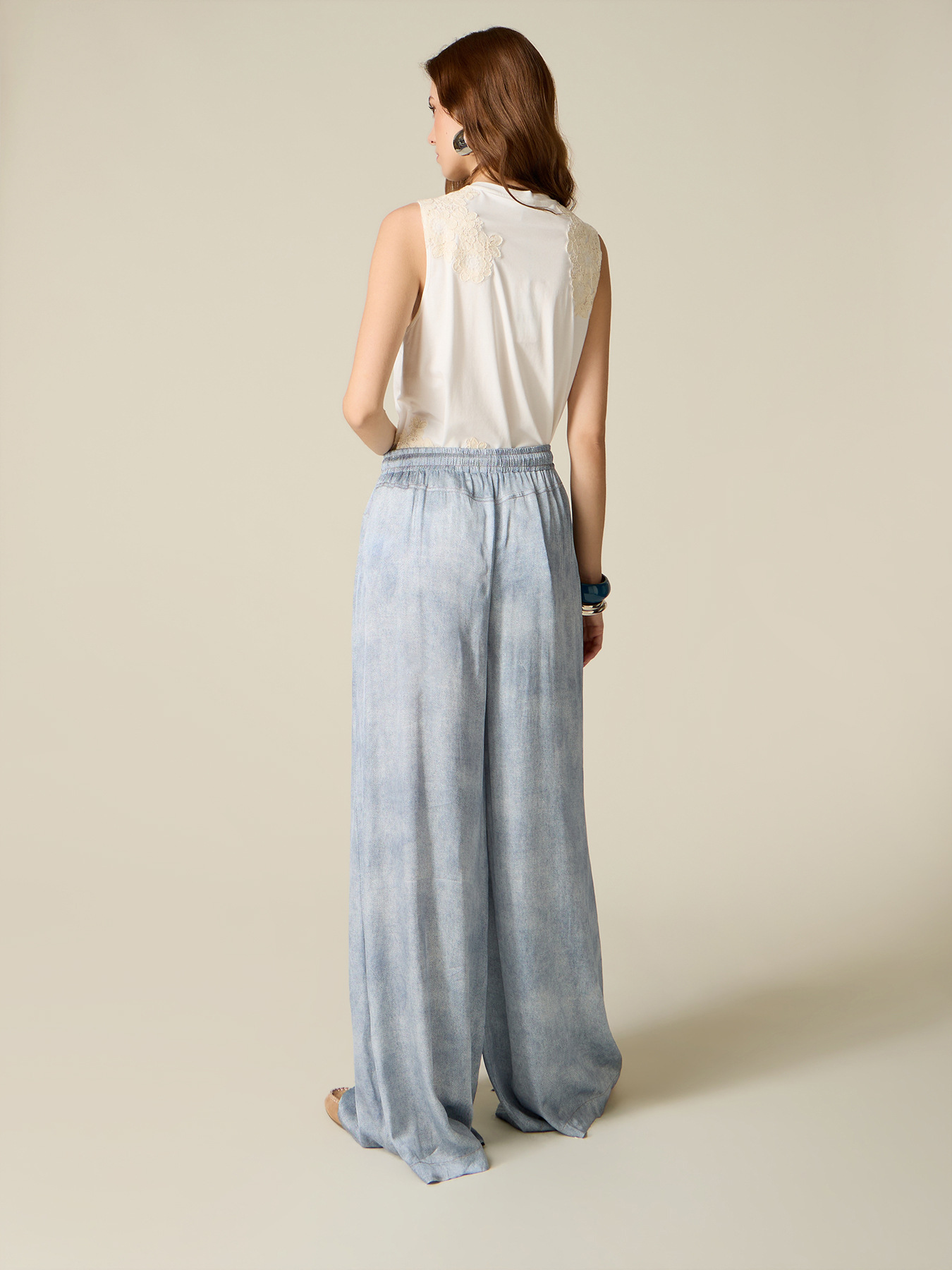 Pantalon palazzo en satin effet denim image number 1