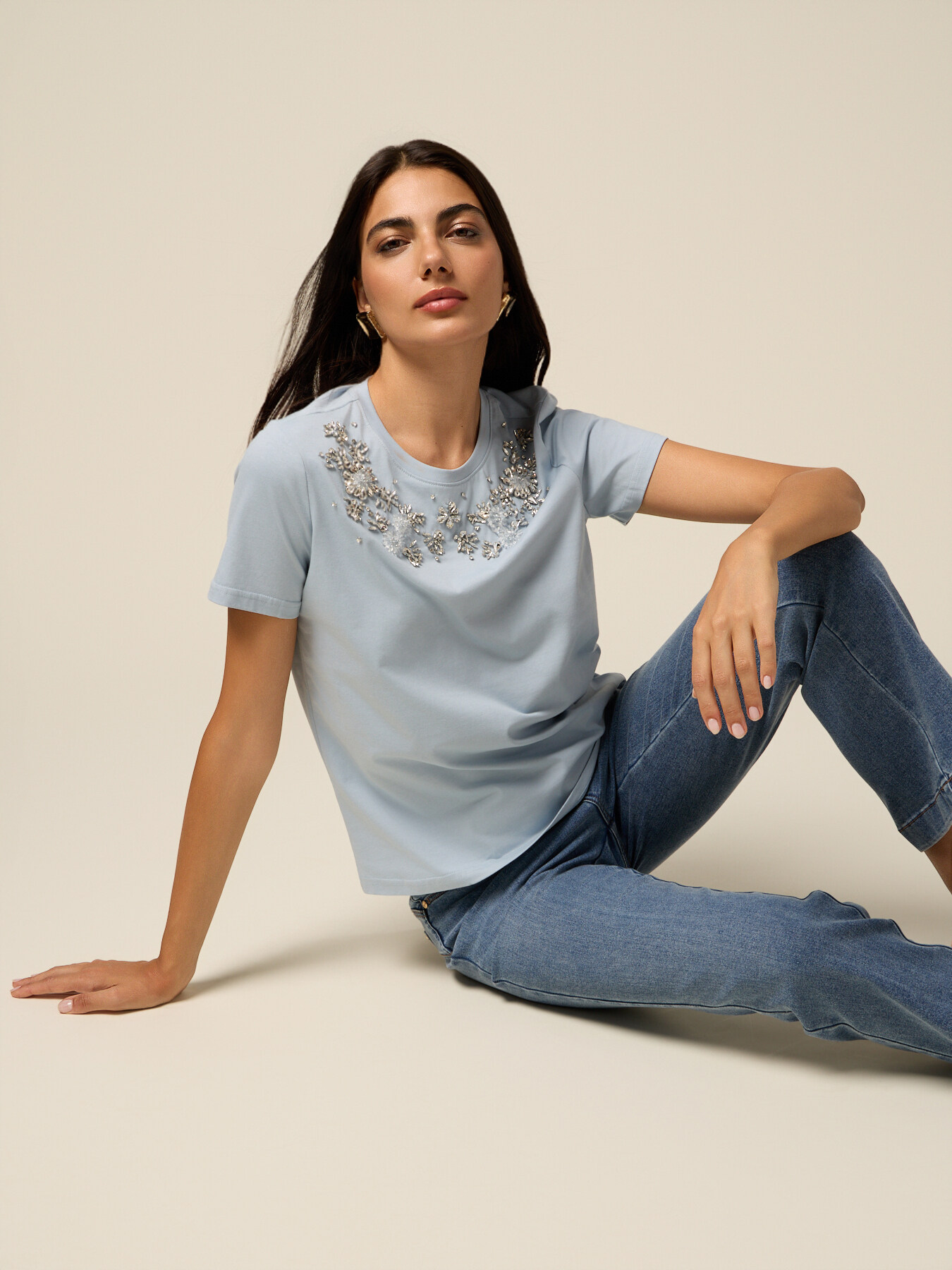 T-shirt with jewel embroidery image number 3