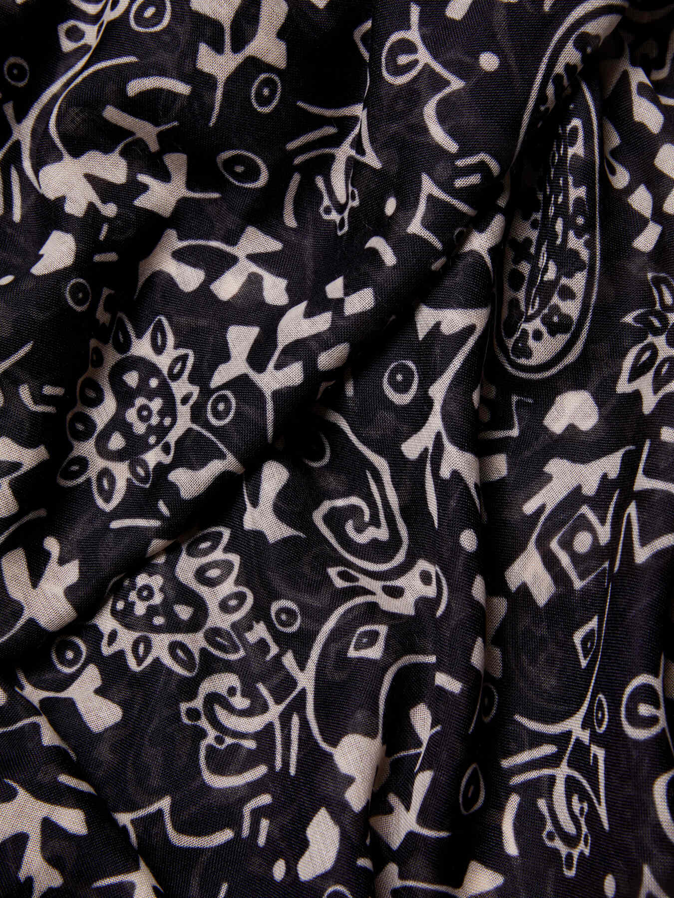 Schal mit Ethnomuster image number 1