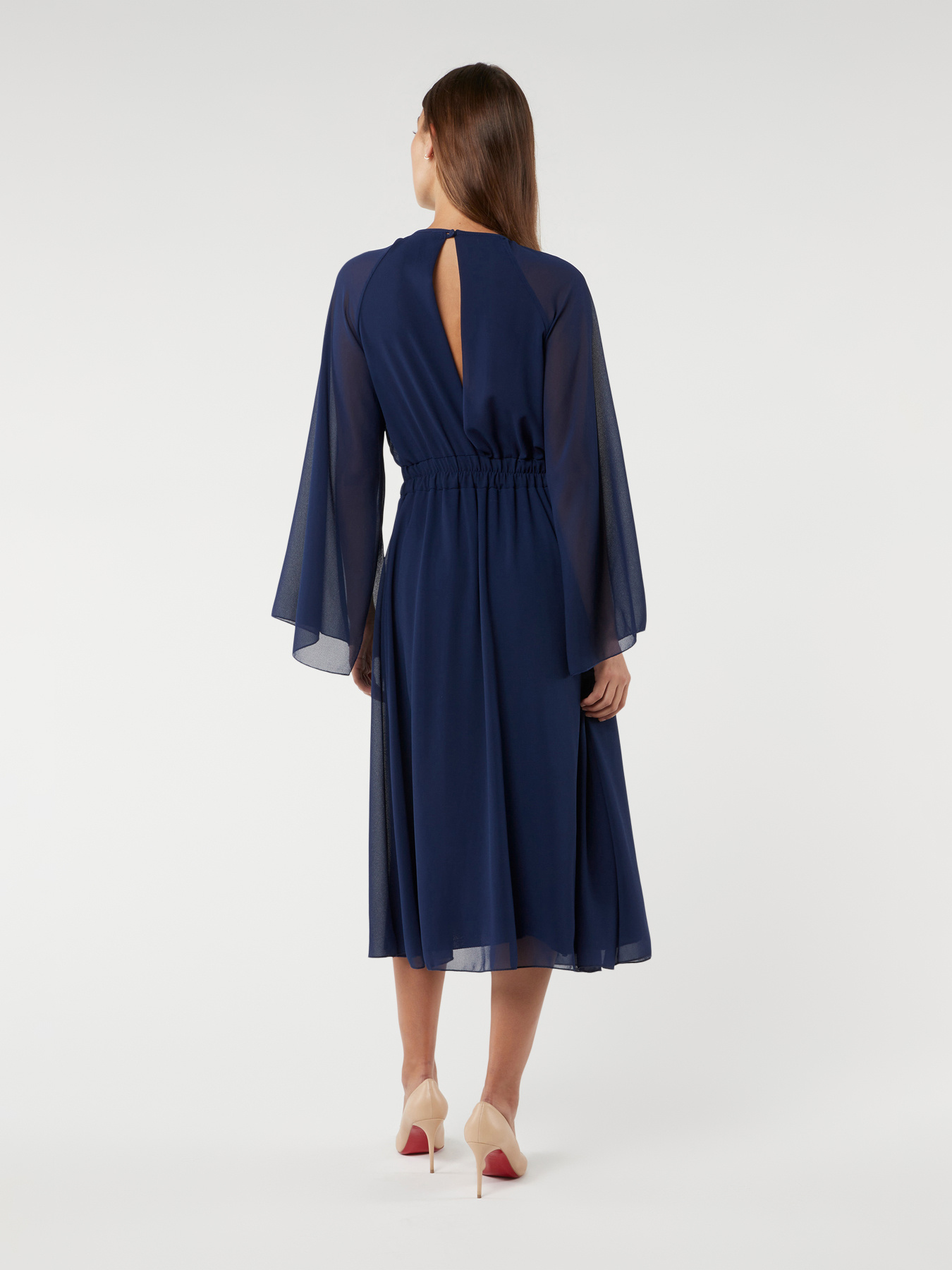 Midi dress with brooch image number 1