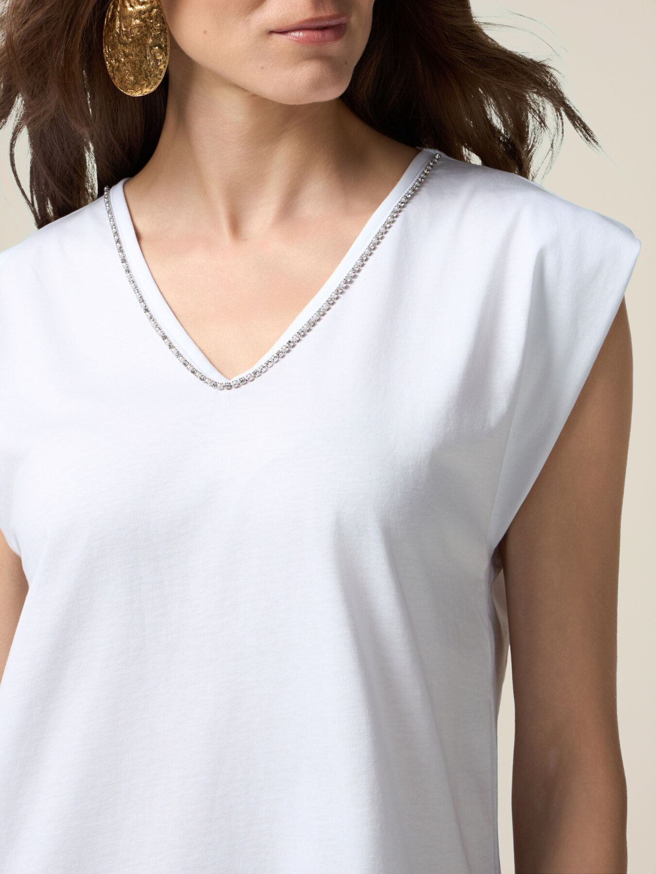 T-shirt with jewel chain image number 2