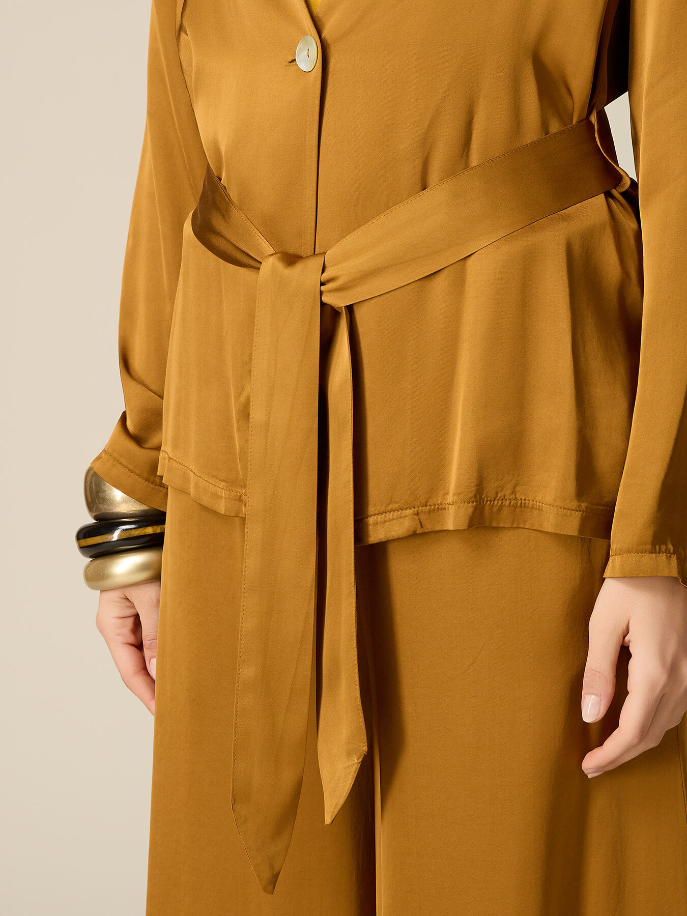 Unstrukturierte Jacke aus Viskose-Satin image number 2