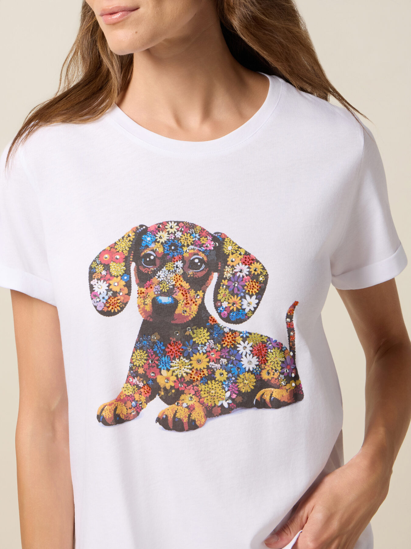 T-shirt with print and appliqu&eacute;s image number 2