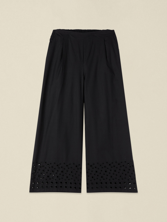 Cropped-Hose mit Stickerei am Saum