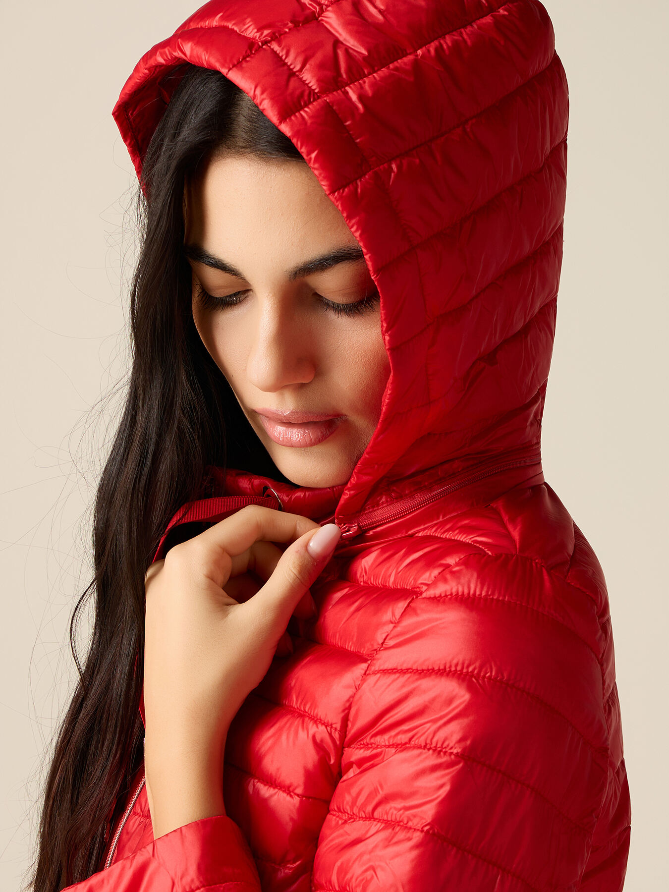 Lightweight hooded down jacket image number 2