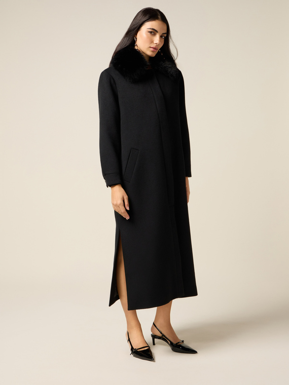 Manteau long en laine m&eacute;lang&eacute;e avec col en fourrure