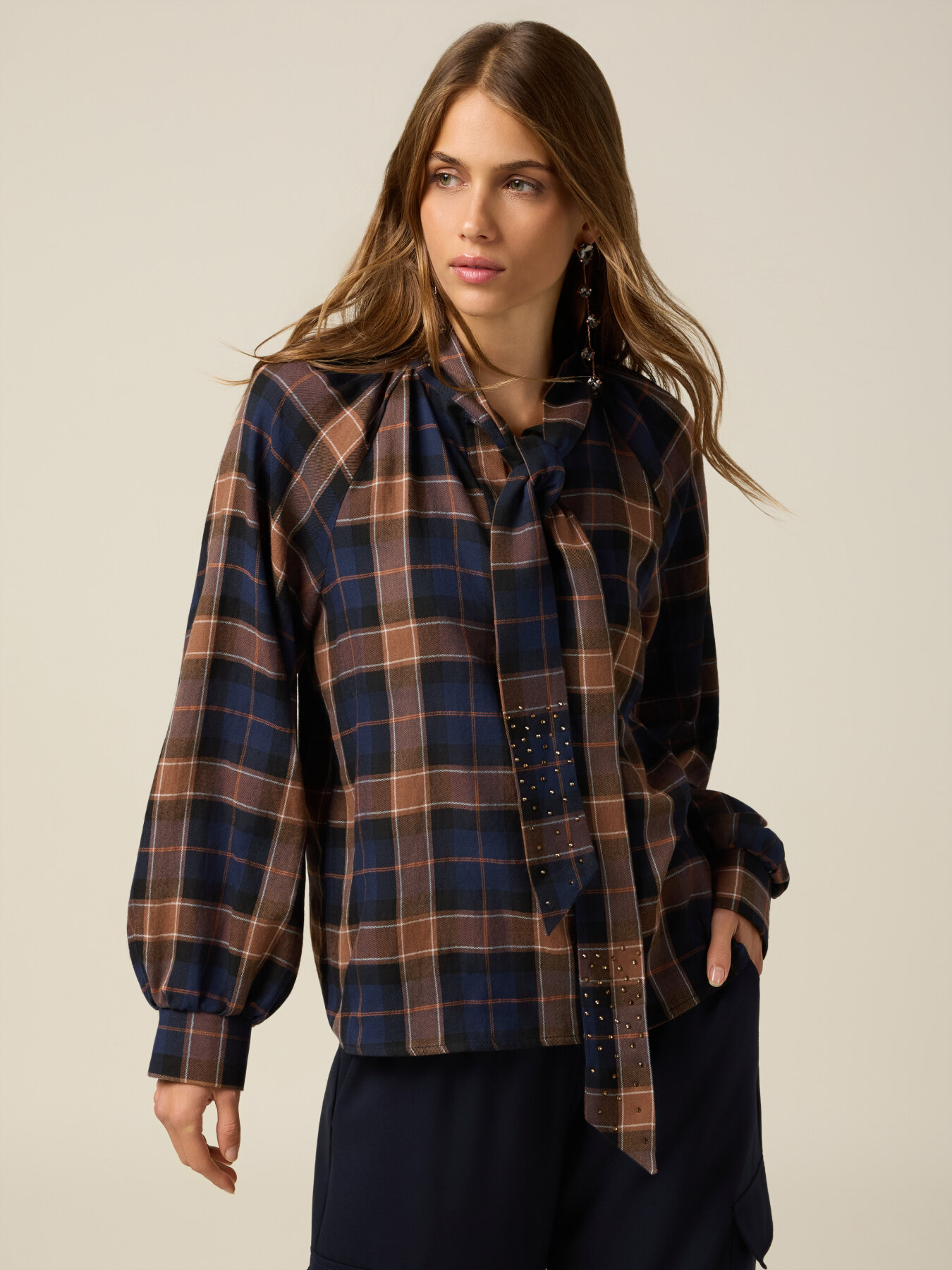 Check shirt with bow image number 0