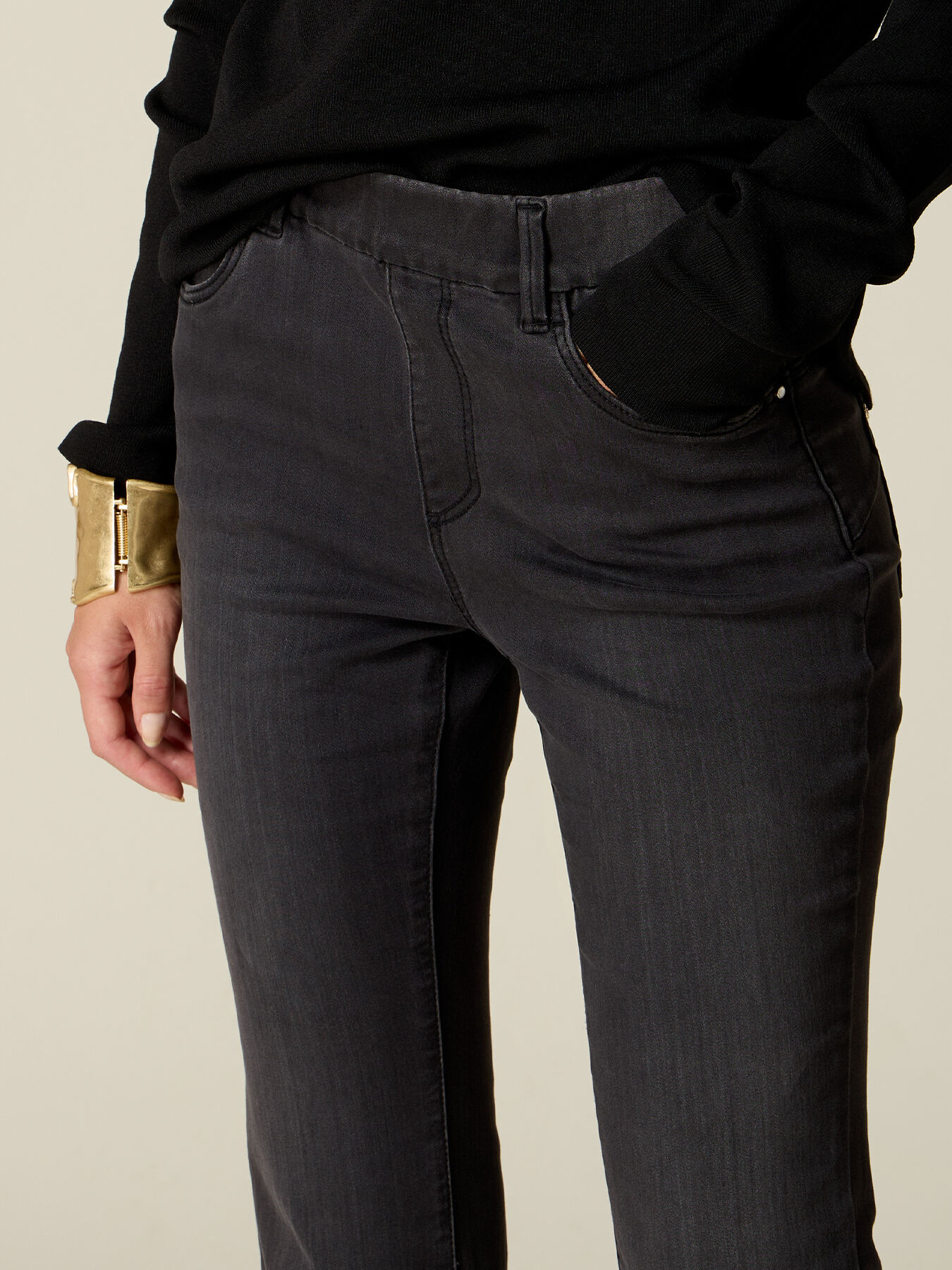 Flared Jeans mit elastischem Bund image number 2
