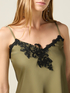 Top en satin avec dentelle image number 2