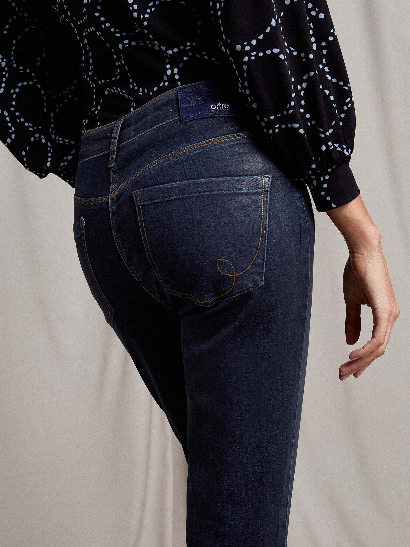 Jeans skinny Paris con coating image number 2