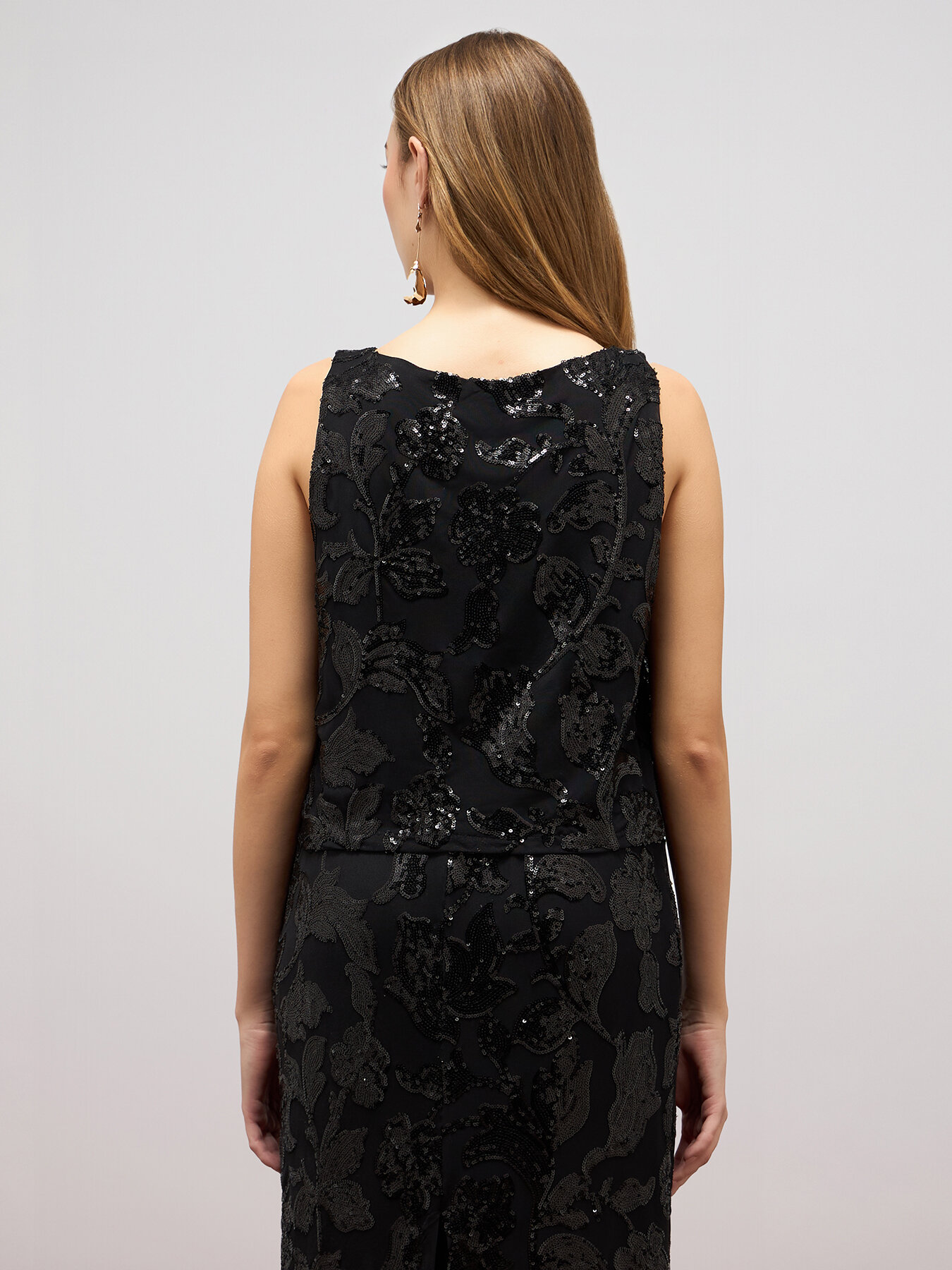 Top crop de tul y lentejuelas image number 1