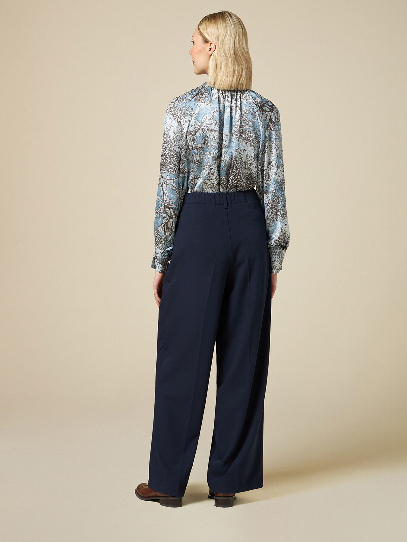 Hose mit weitem Bein image number 1