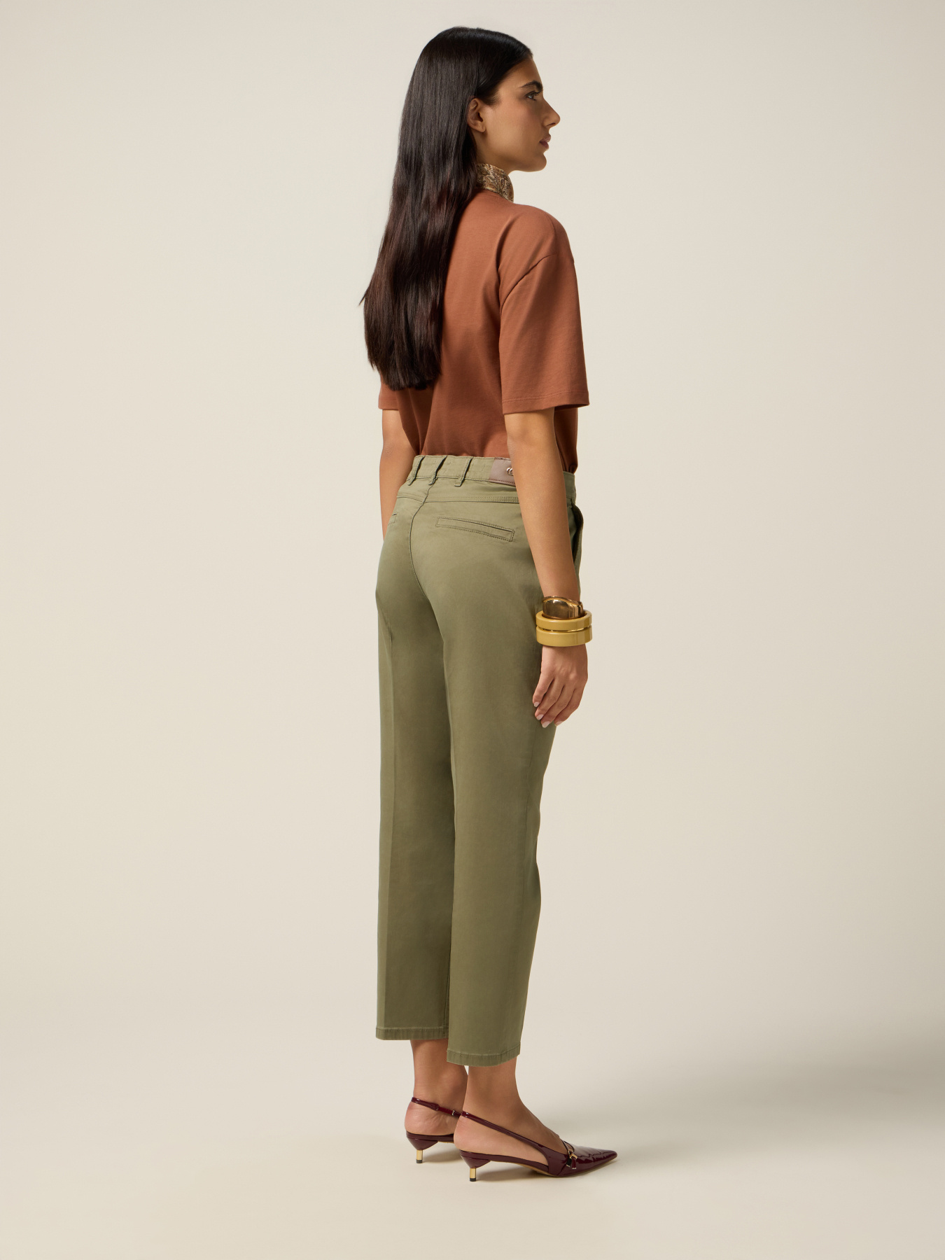 Pantalones chinos de algod&oacute;n y lyocell image number 1