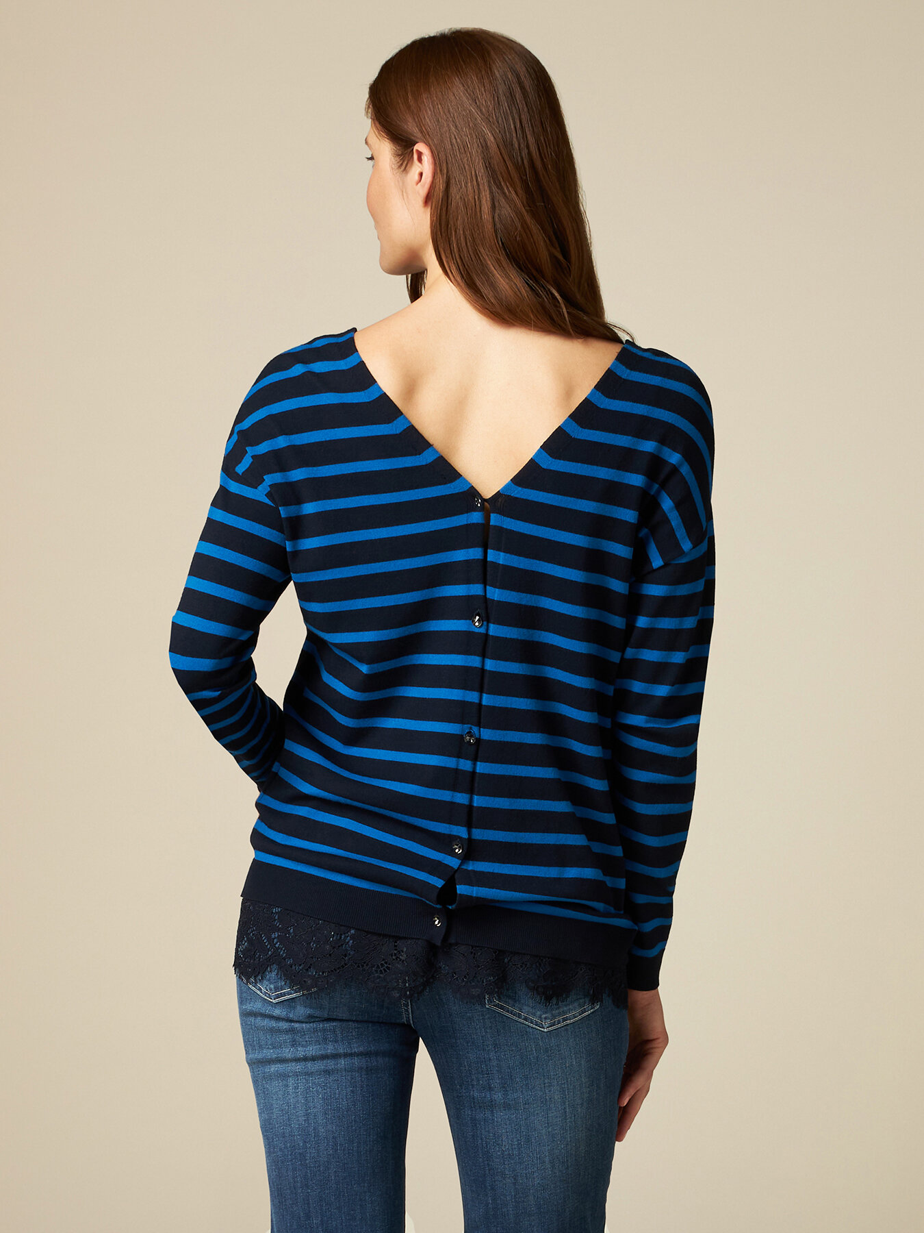 Gestreifter Pullover mit Dessous-Top image number 1