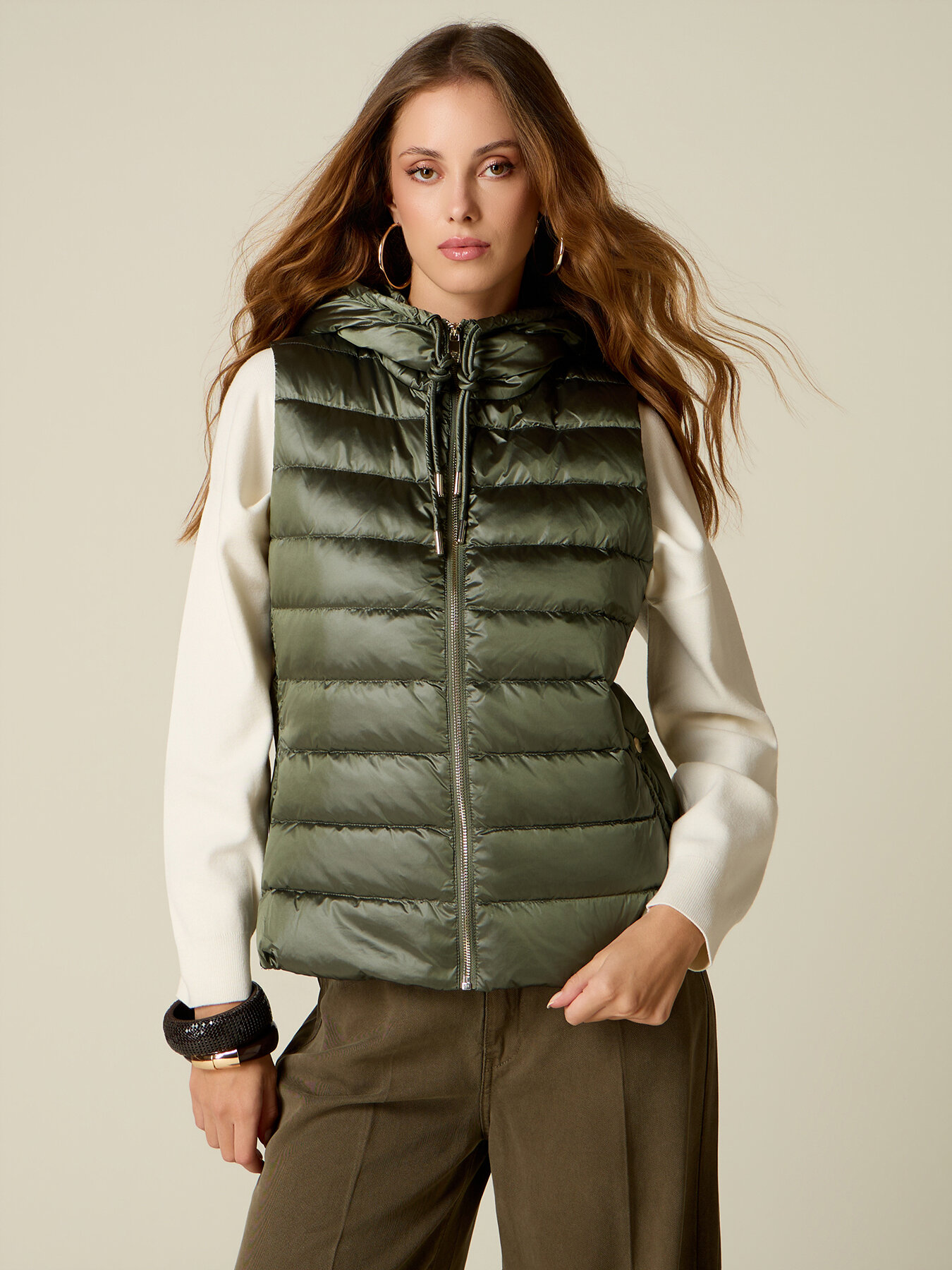 Vestă puf lightweight cu glugă image number 0