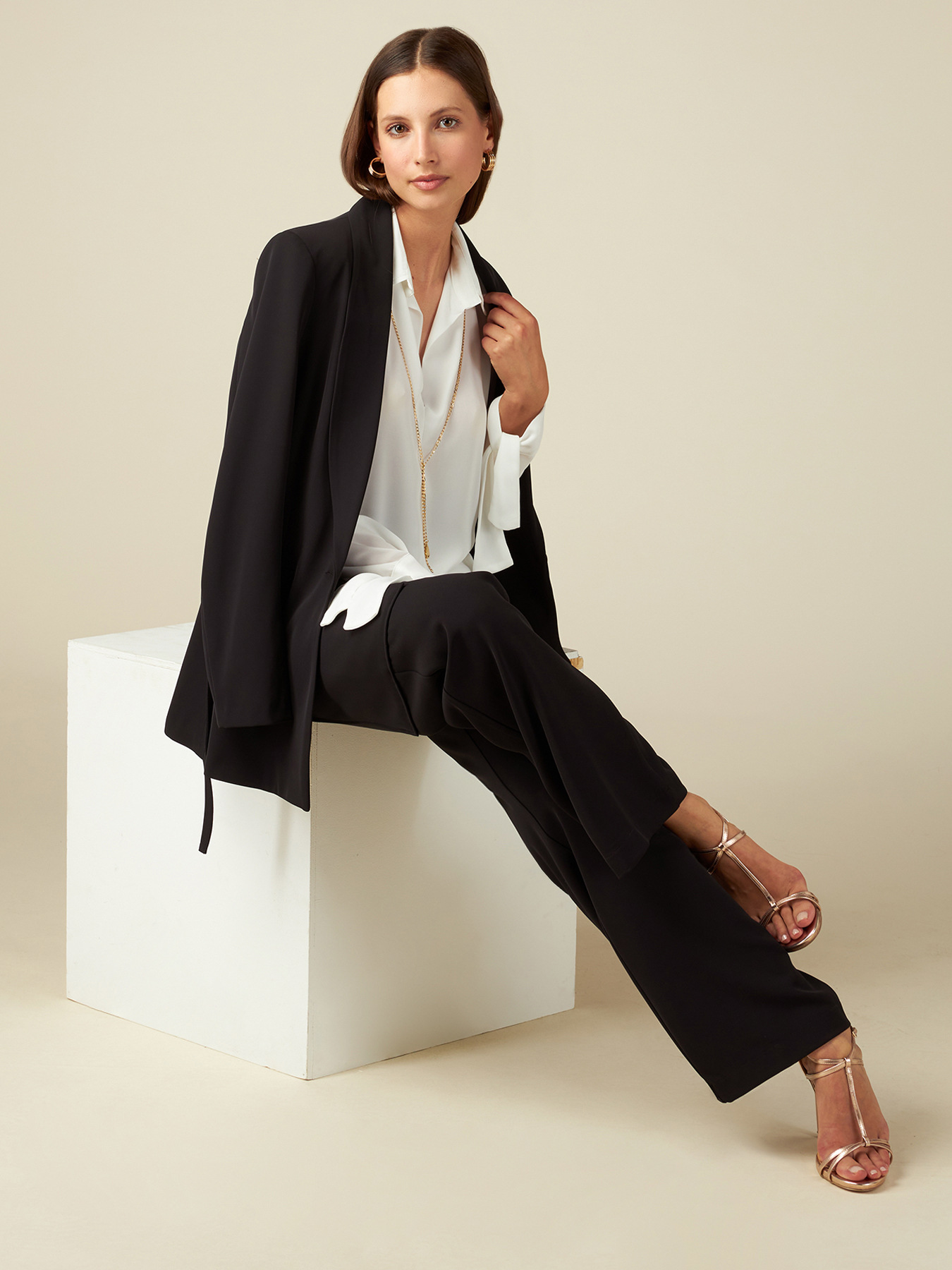 Blazer monopetto con cintura image number 3