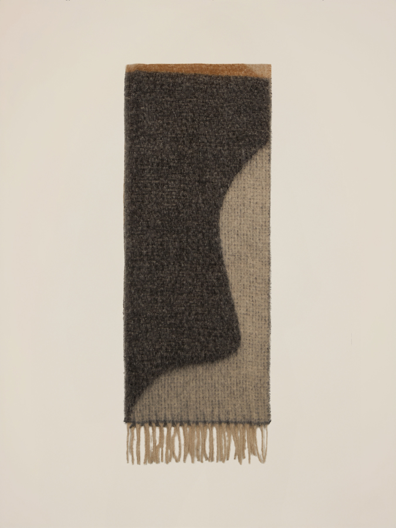 Maxi scarf with fringes image number 1