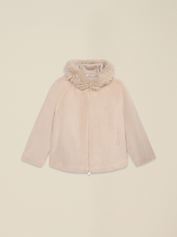 Short parka with hood