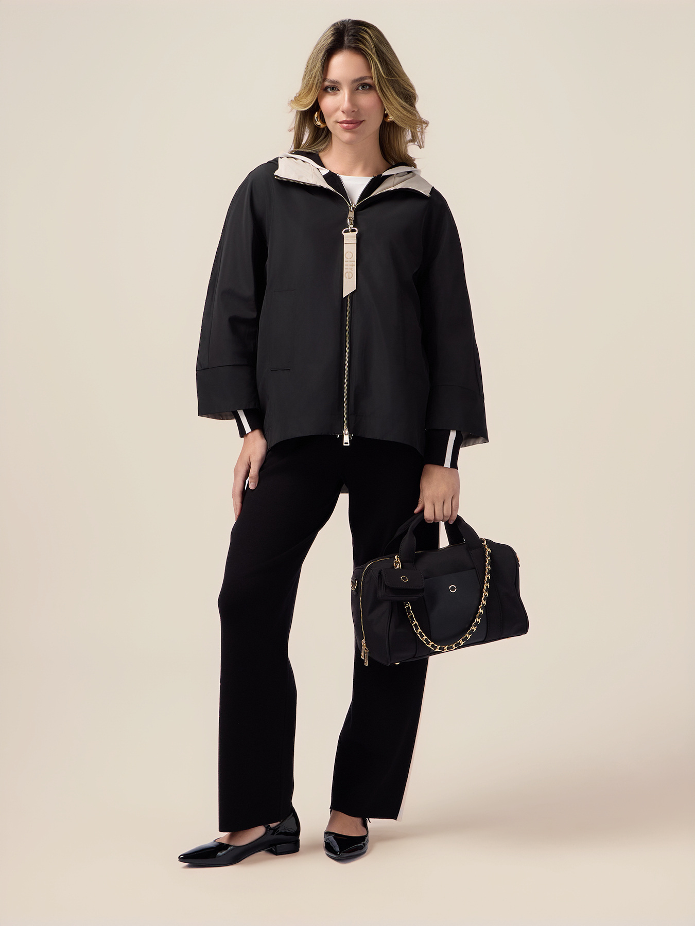 Pantaloni in maglia con profili a contrasto image number 0