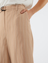 Cropped-Hose mit Nadelstreifen image number 2