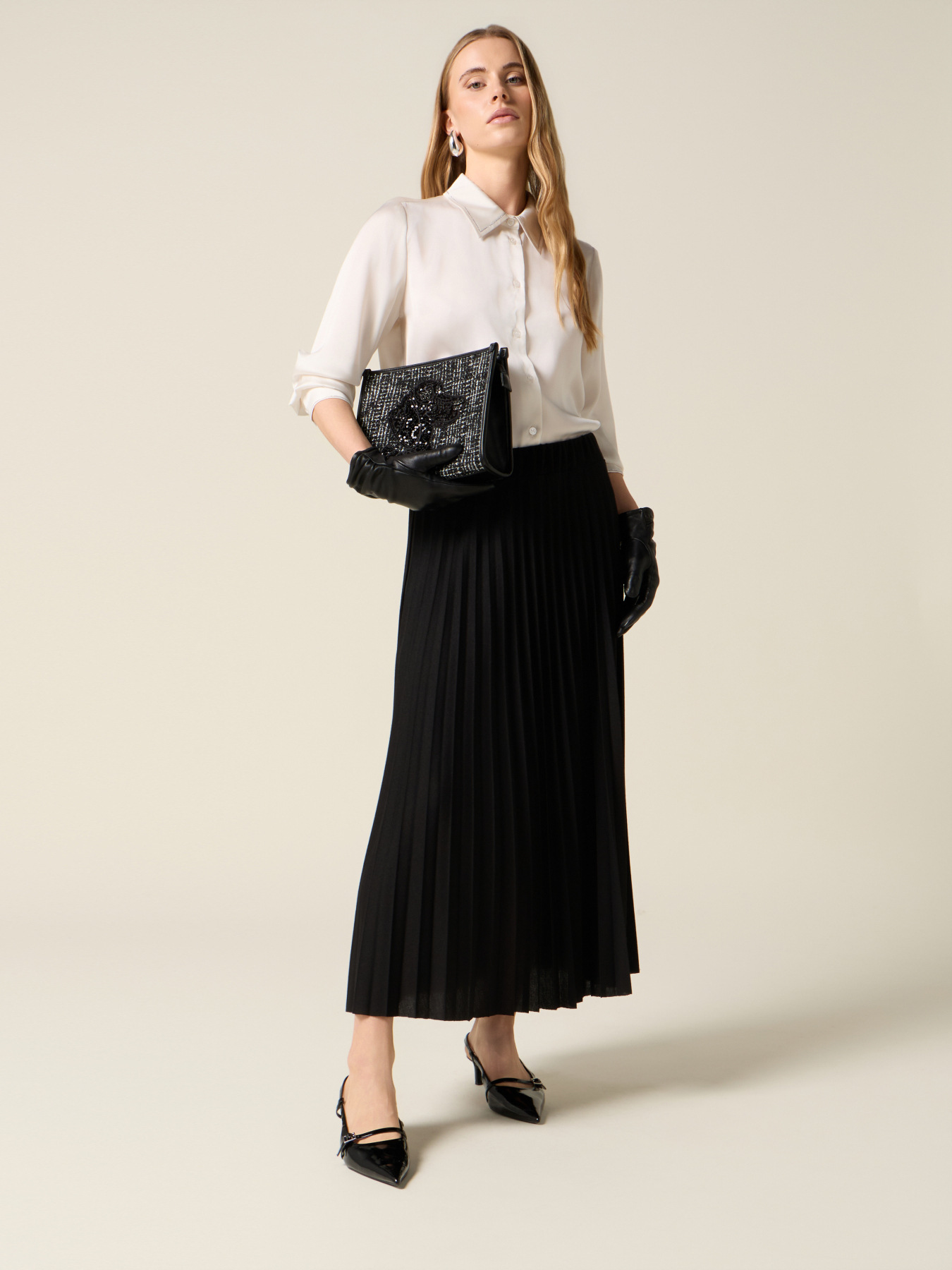 Long pleated skirt image number 0