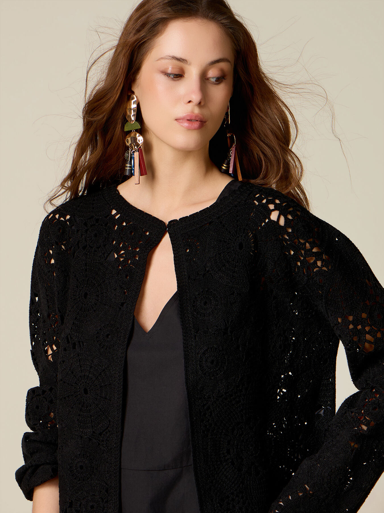 Short crochet cardigan image number 2