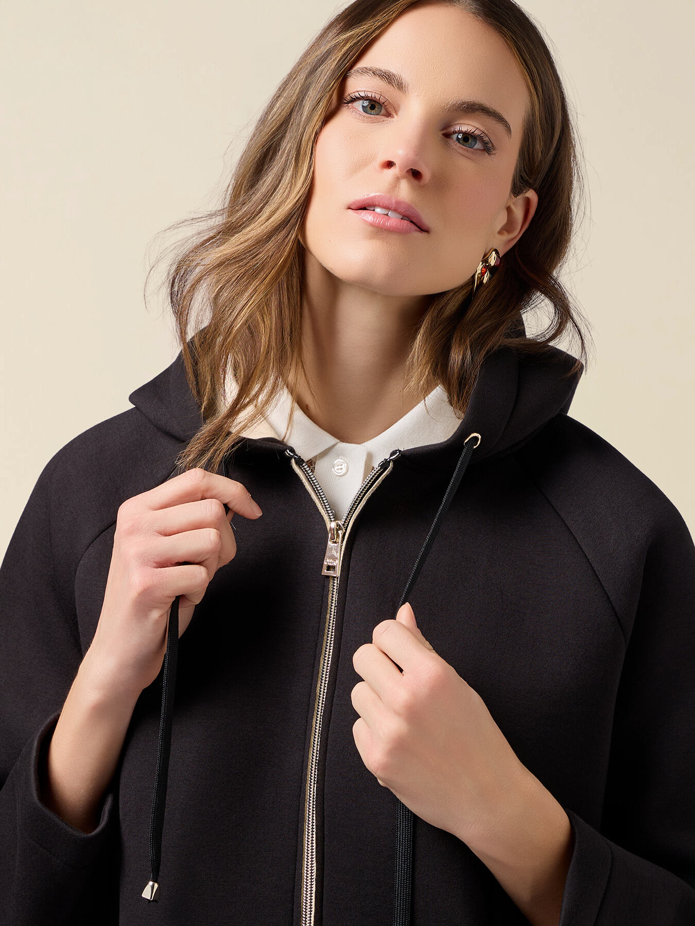 Jacke mit Kapuze und Rei&szlig;verschluss image number 2