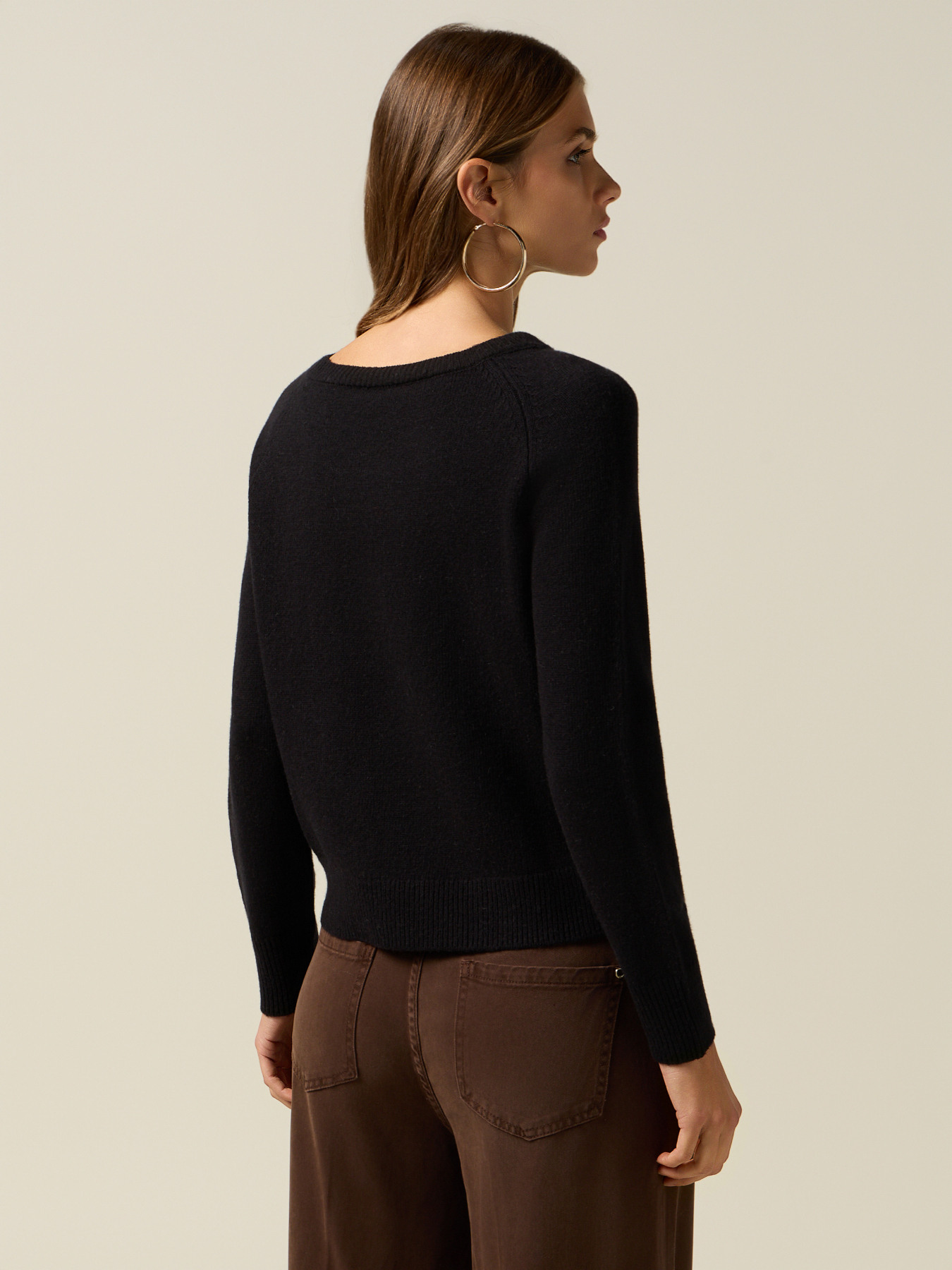 Jacquard knit with bezels image number 1