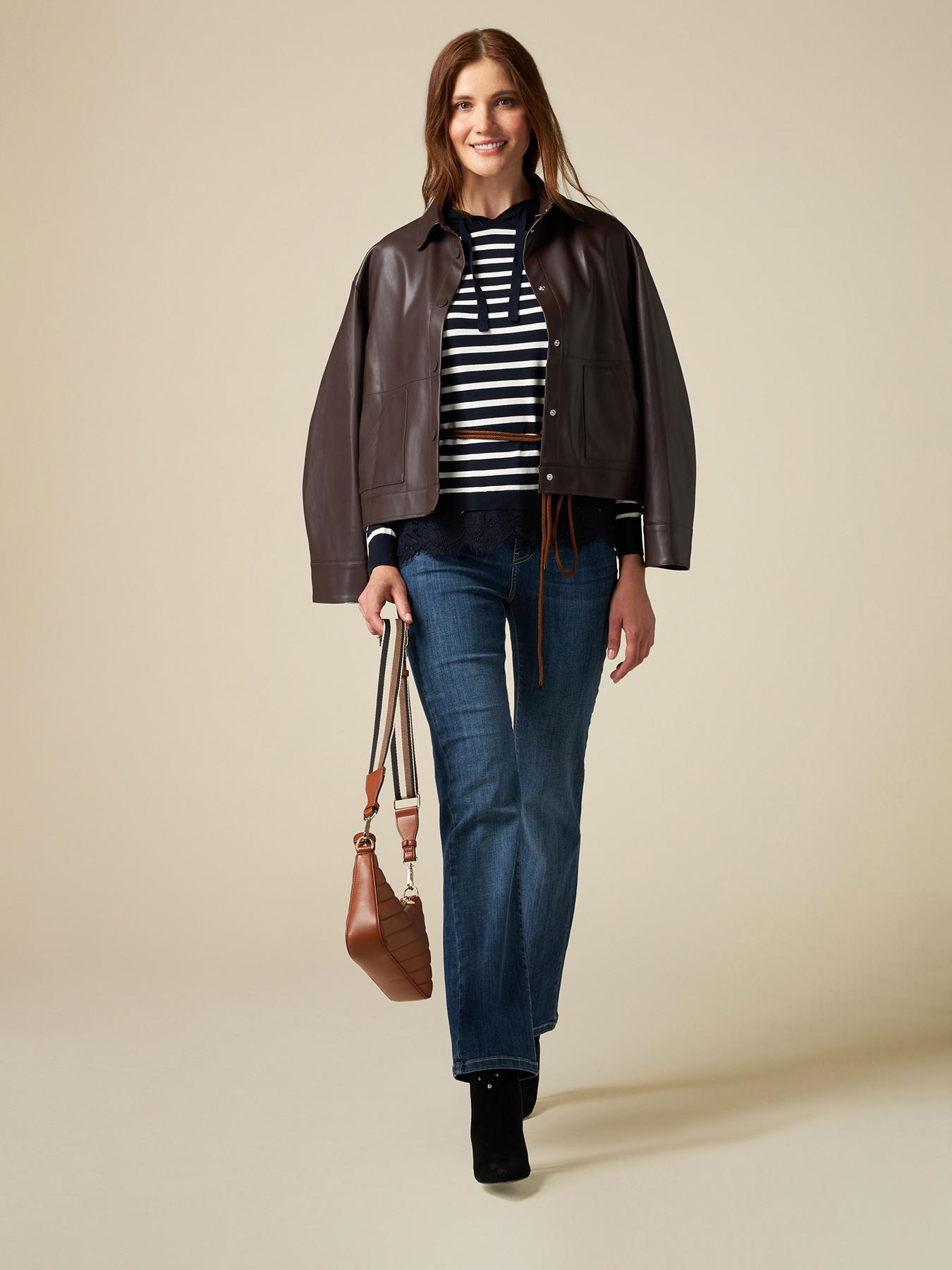 Maglia a righe con pizzo al fondo image number 3