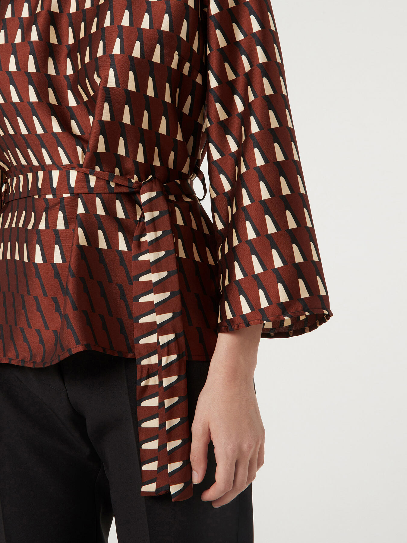 Gemusterte Bluse image number 2