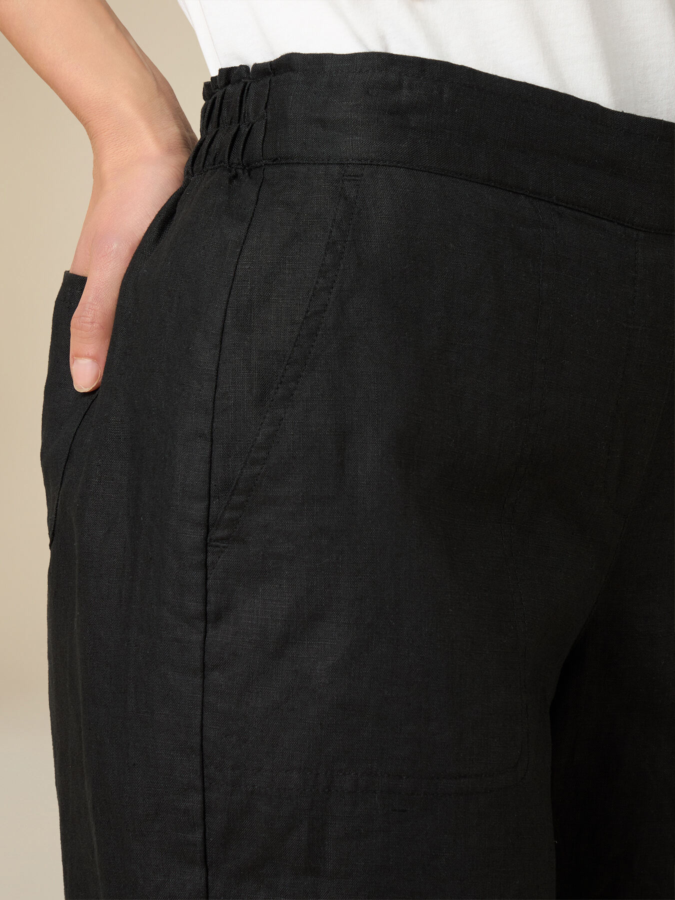 Linen shorts image number 2