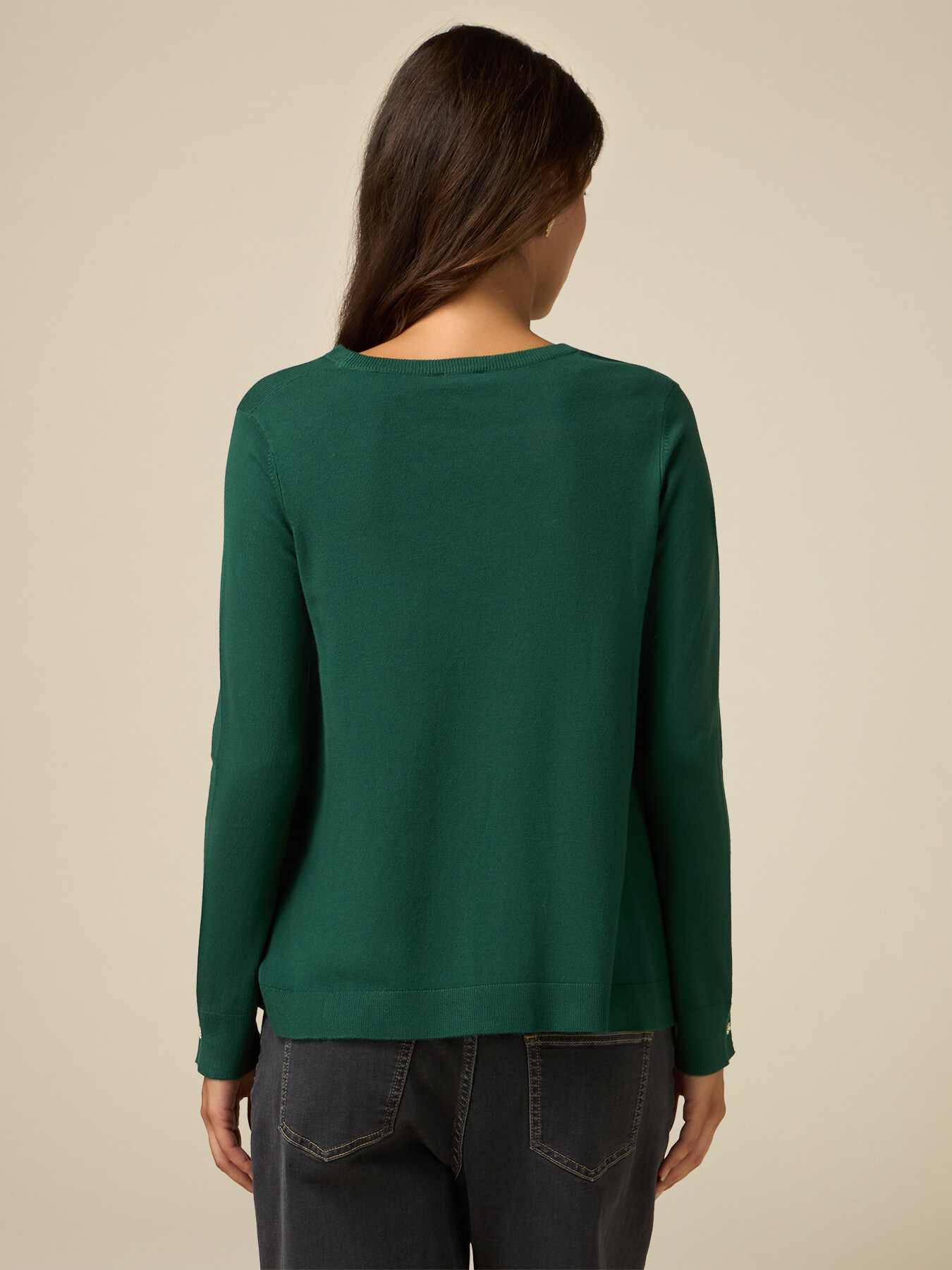 Pullover mit rundem Ausschnitt und Schmuckkn&ouml;pfen image number 1