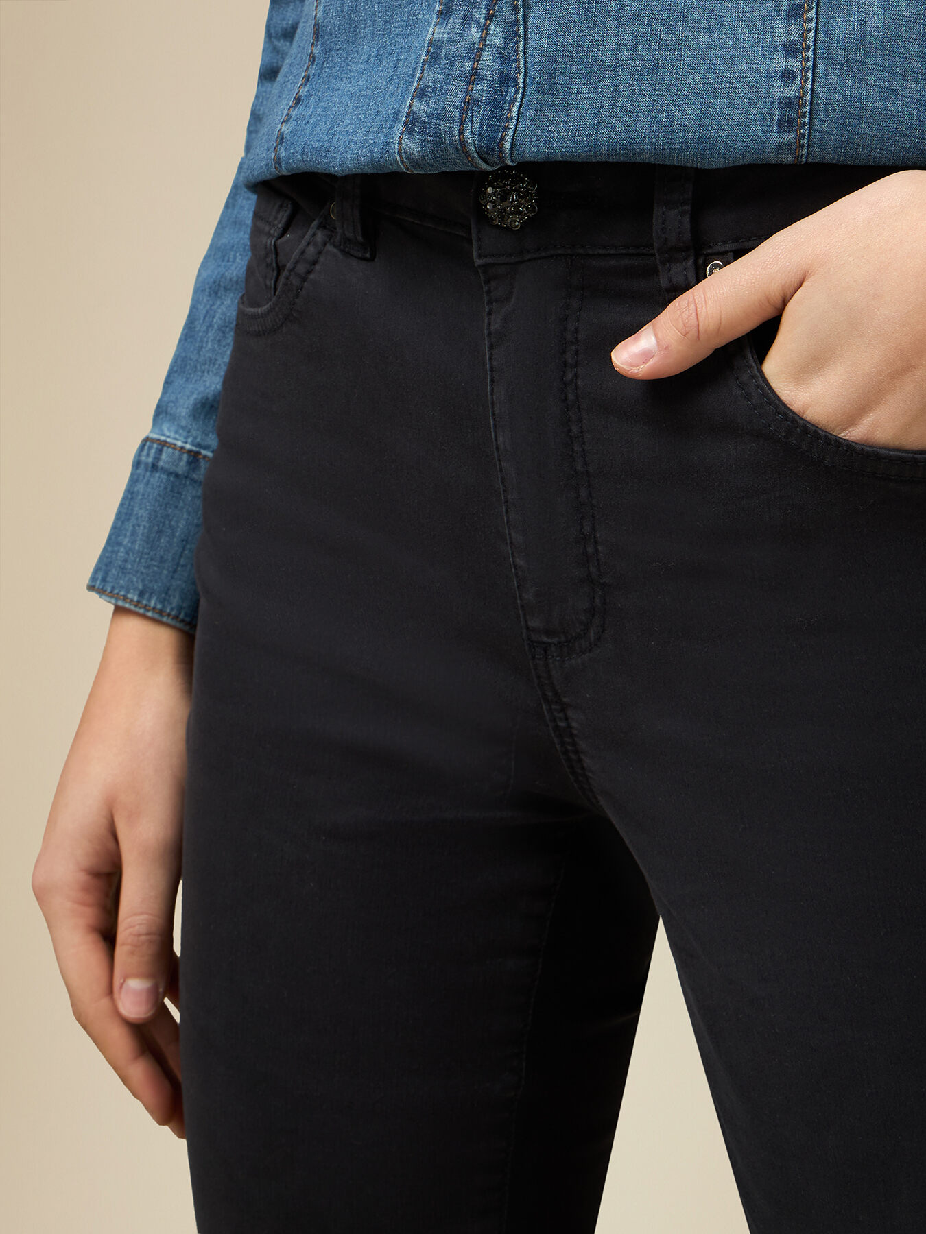 Cigarette pants image number 2