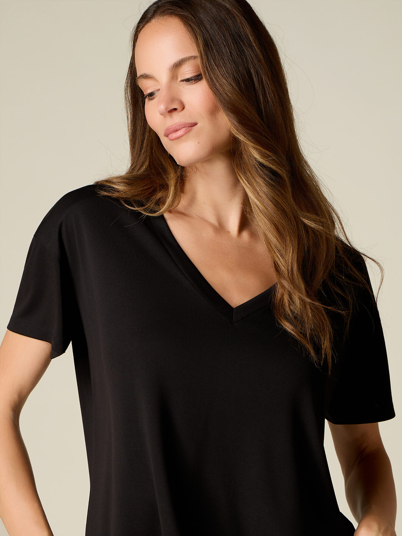 Modal blend V-neck T-shirt image number 2