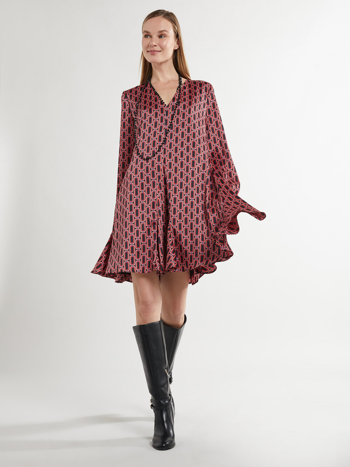 Dress with chain pattern image number 0