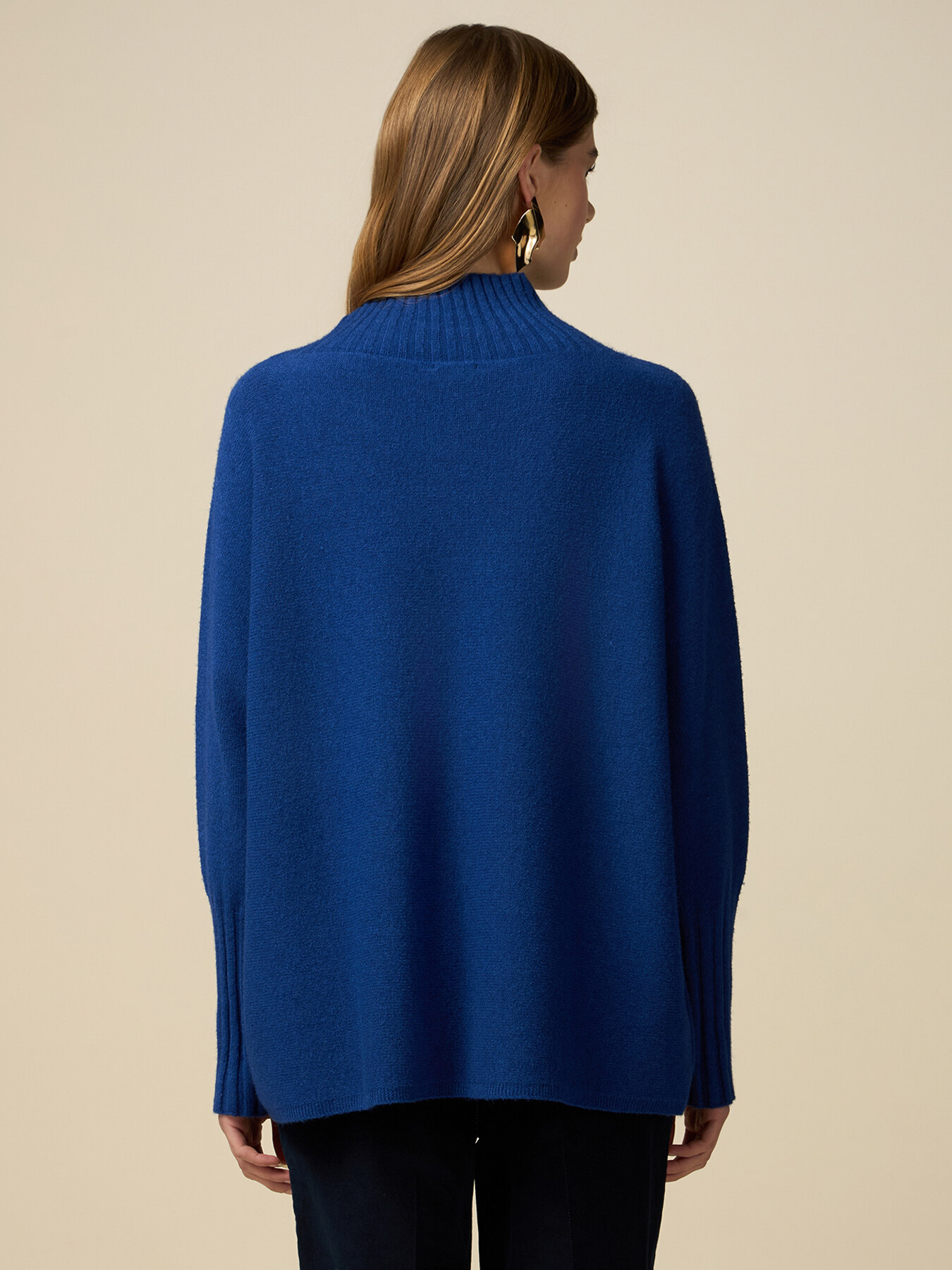 Oversize-Pullover mit Stehbund-Kragen image number 1