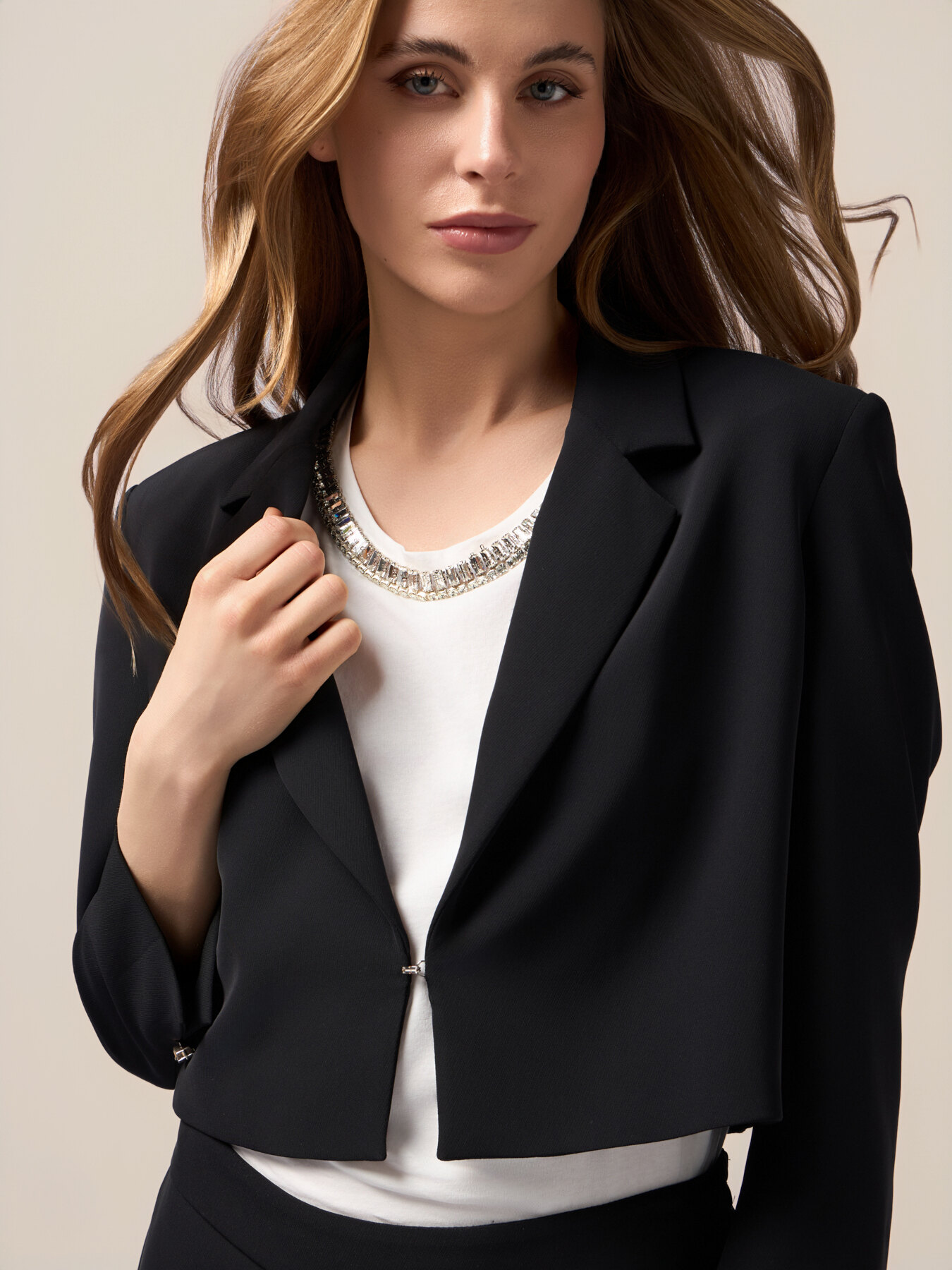 Cropped blazer image number 2