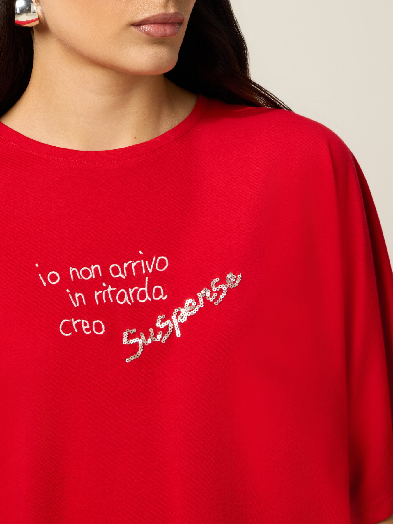 Camiseta con bordado de letras image number 2