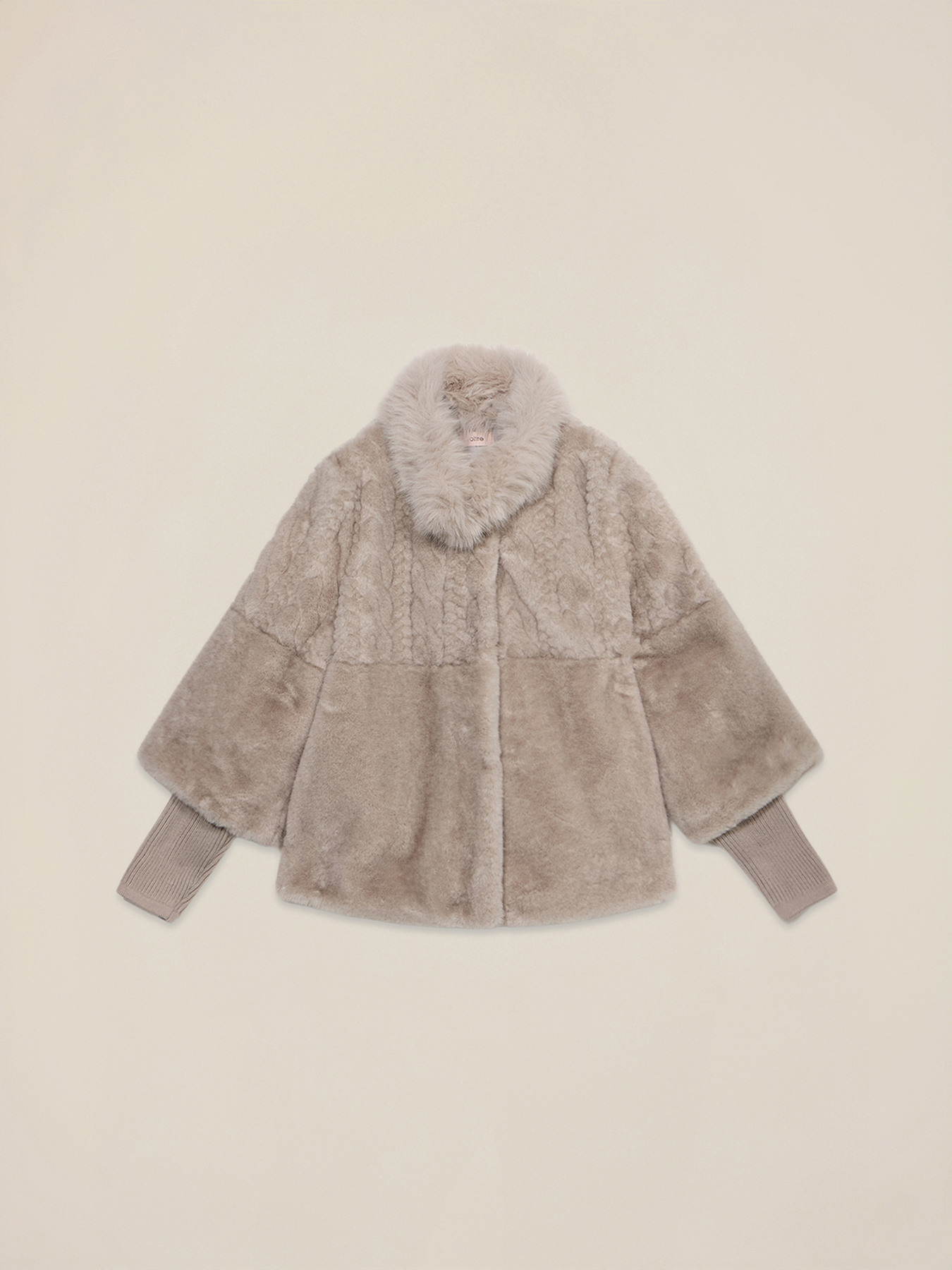 Chaqueta en tejido peludo de doble elaboraci&oacute;n image number 3