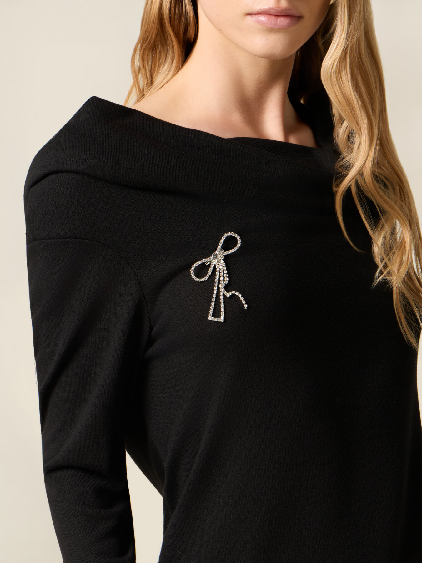 T-shirt with color shifter and pin image number 2