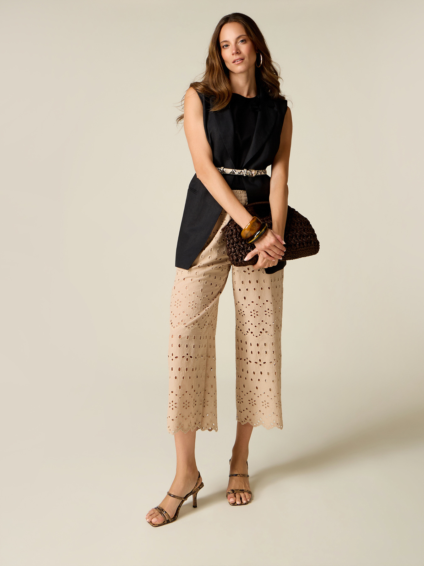 Pantaloni cropped in pizzo sangallo image number 0